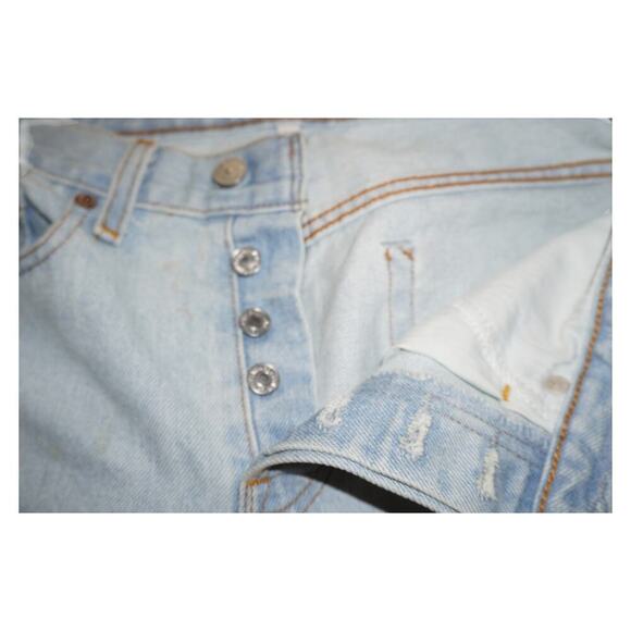 Levi’s 501 Distressed Light Wash Jeans Women’s 26 Raw Hem Vintage Straight Leg - Picture 7 of 10